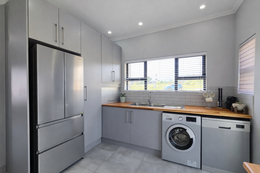 3 Bedroom Property for Sale in Everglades Estate North West